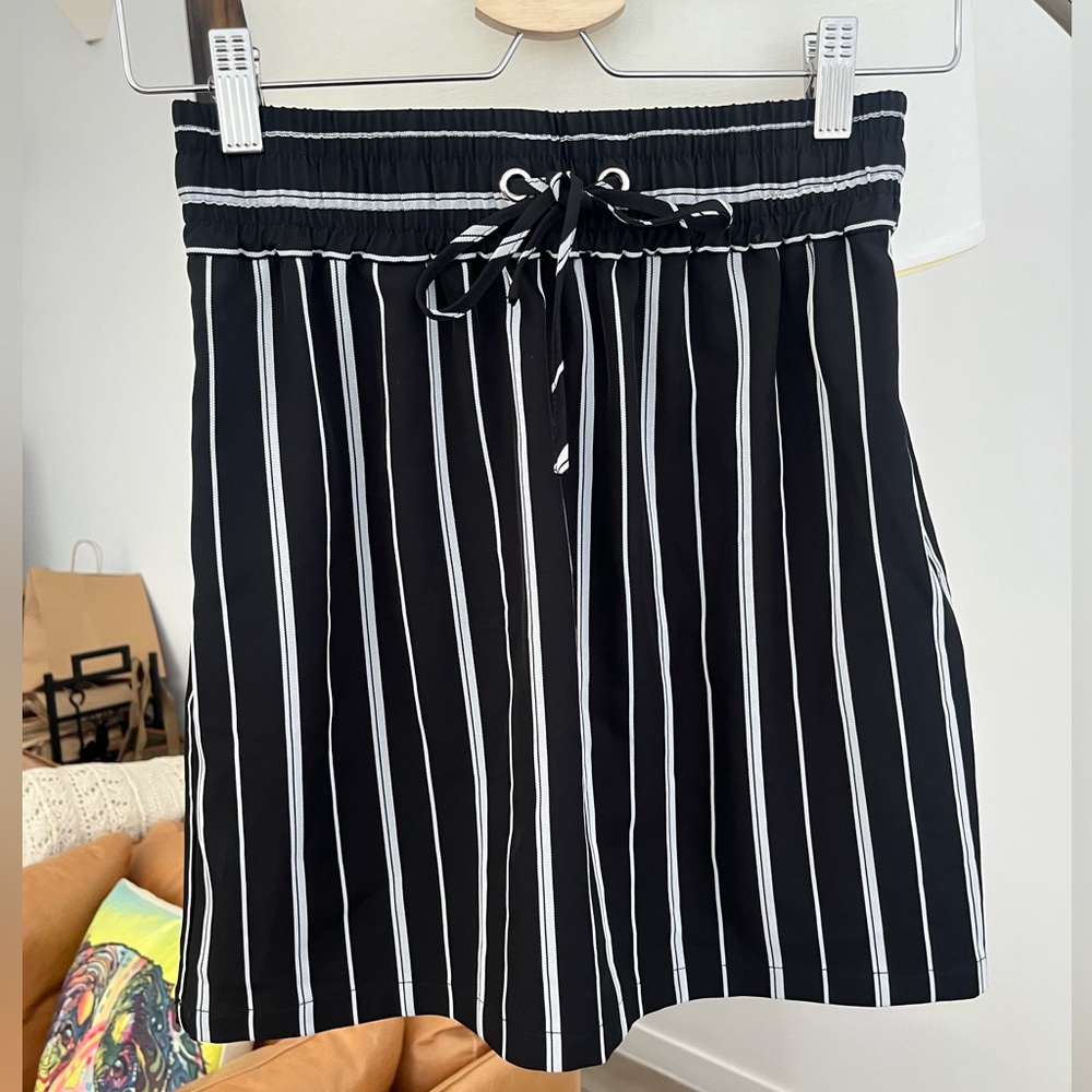 NWT Dynamite Black & White Striped Drawstring Skirt